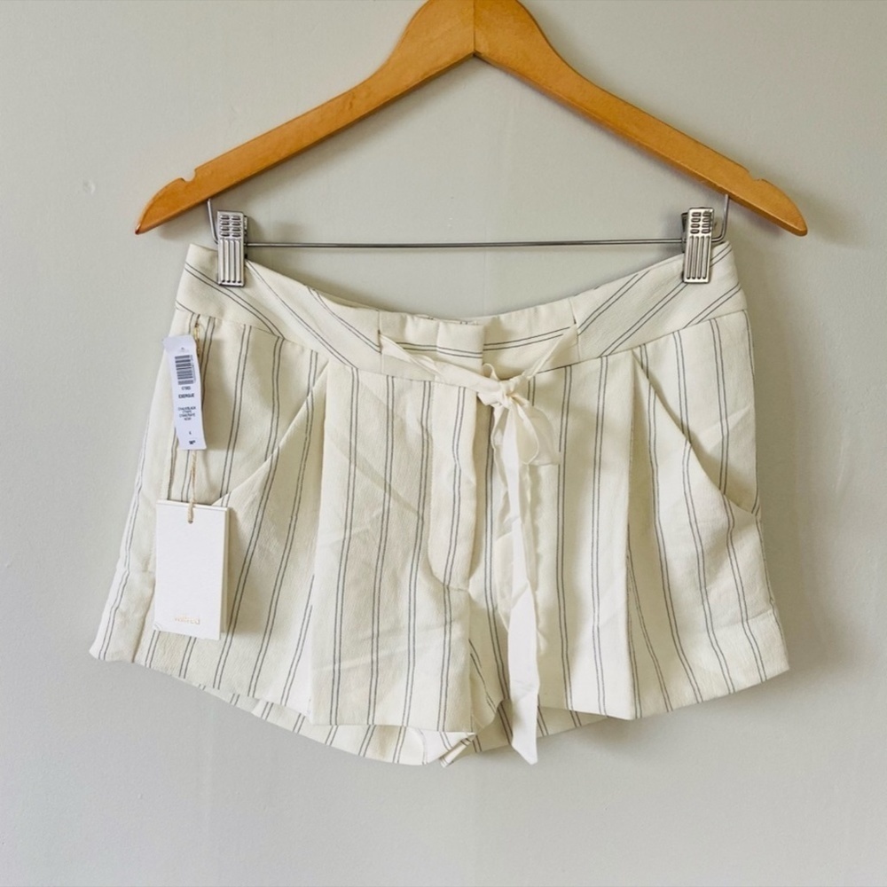 NWT Wilfred Womens Striped Shorts Size 4